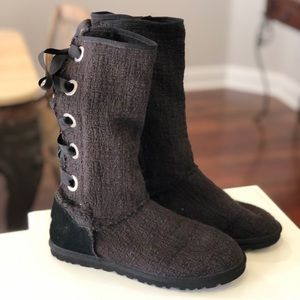 Ugg Heirloom Ribbon Lace Up Boots. Size 8.